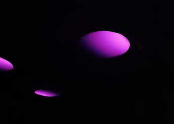 Nathalia Grilo: Sound, Experimentation, and Darkness – The Imaginal World of Tiganá Santana’s Sound Installations