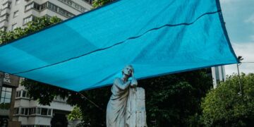 Amanda Abi Khalil on Zé Tepedino